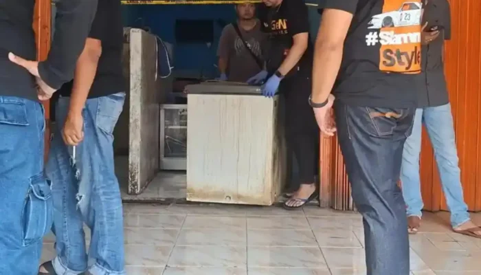 Viral! Mayat Pria Ditemukan Dalam Freezer Ayam Geprek