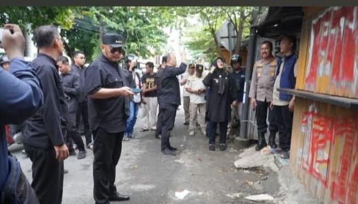 Viral Buku Setoran Terbongkar! Razia Warung Obat Ilegal Seret Nama Instansi dan Media