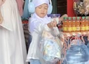 Bocah Bawa THR Satu Kantong Plastik, Video Viral Banjiri Komentar Netizen