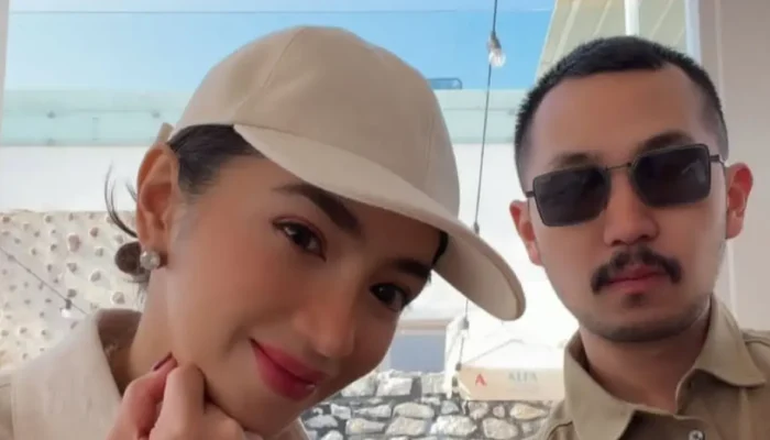Cinta Kandas di Santorini! Angel Karamoy dan Gusti Ega Resmi Putus