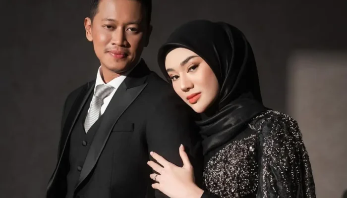 Bantah Rujuk, Clara Shinta Hapus Jejak Suami Usai Skandal VCS Terbongkar